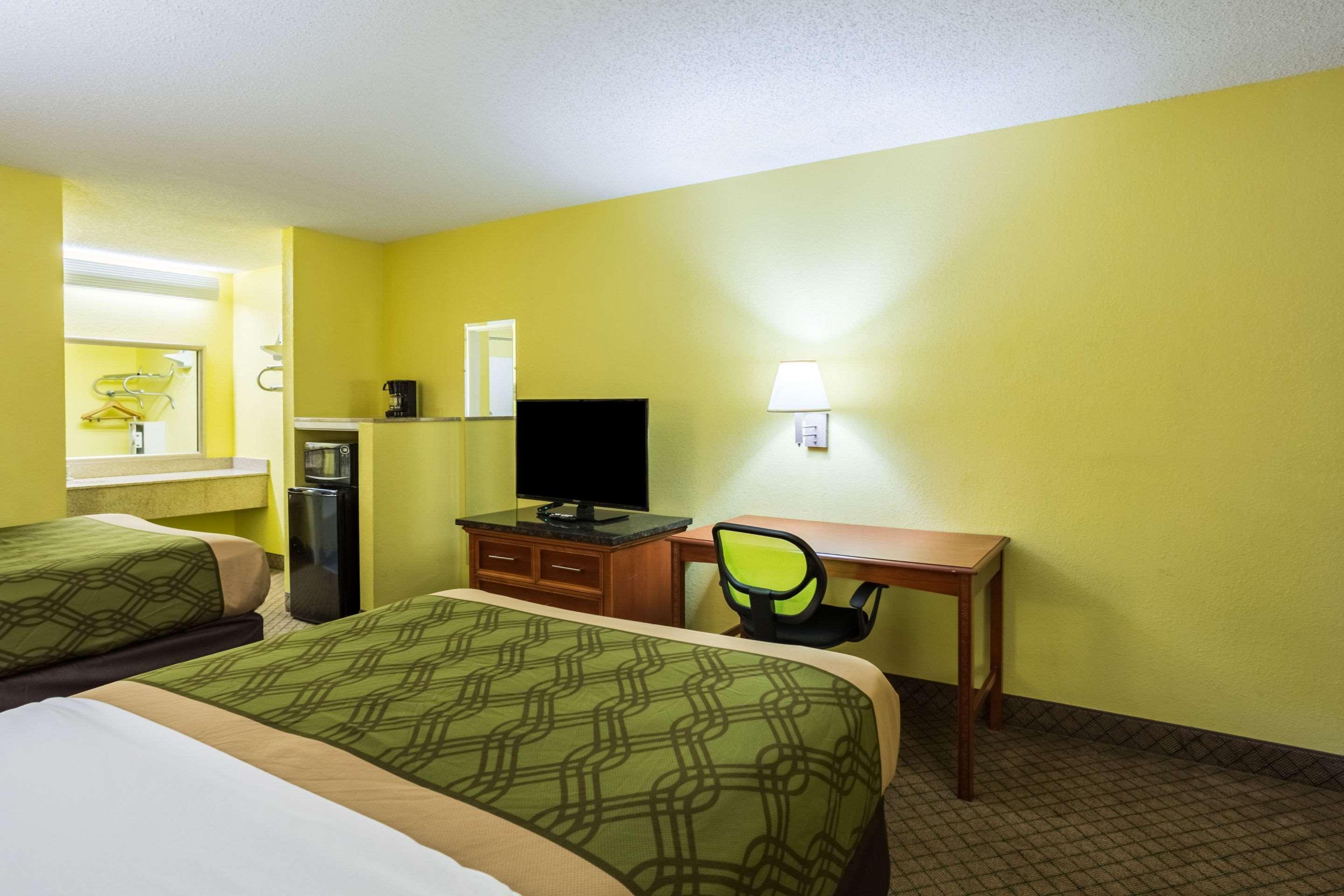 Econo Lodge Picayune